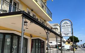 Ubika Hotel