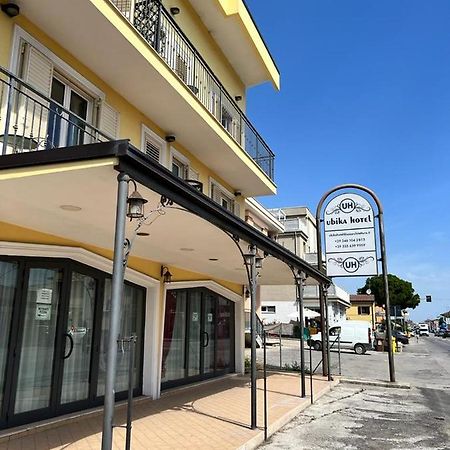 Ubika Hotel Porto San Giorgio Esterno foto